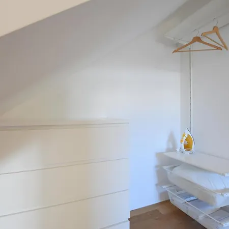 Apartment Spacious Central